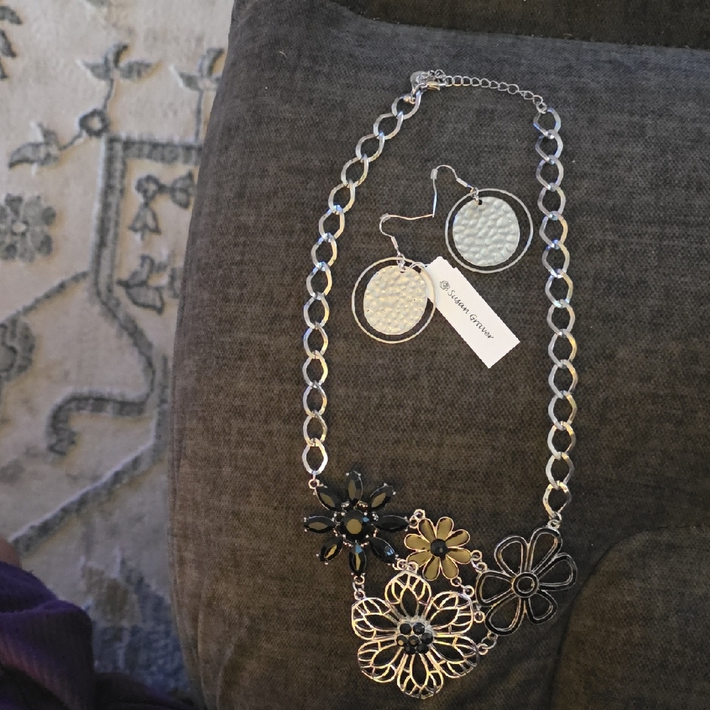 Susan Graver Black and Silver Floral Necklace With Matching Earrings